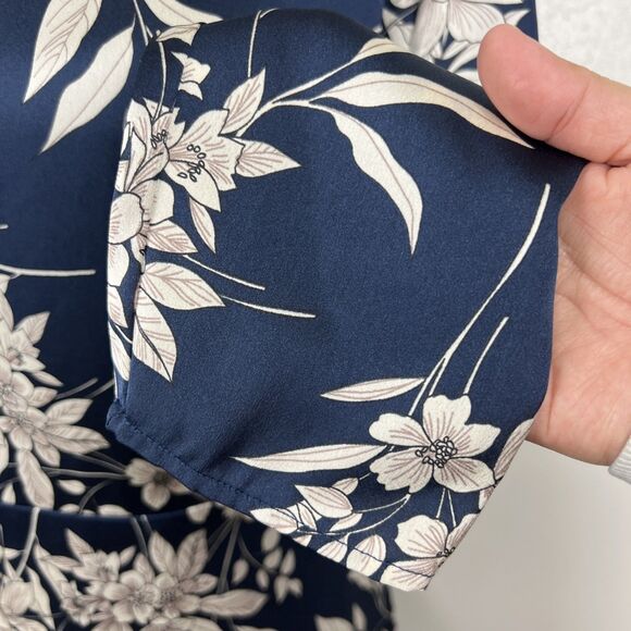 Vince Camuto Dress Women Small Blue White Floral Satin Sheen Midi Long Sleeve - Picture 10 of 15